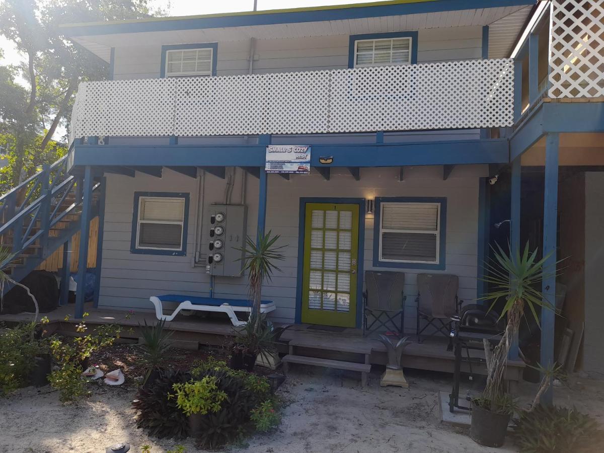 Smalls Cozy Rest With Dock Alice Town  Exterior photo